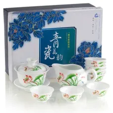 Керамический чайный сервиз белый на 8 персон Красный Цветок (подарочная коробка)