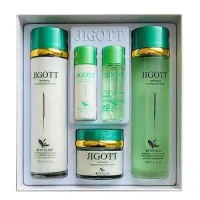 Набор для ухода за кожей с экстрактом зеленого чая Well-Being Green Tea Skin Care 3 Set 410 мл - Jigott