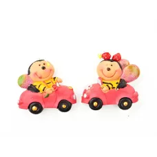 Фигурка декоративная (магнит) Пчелка на машинке l=6 см (2 вида)