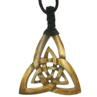 Амулет 45х45мм, кость IN0350-13