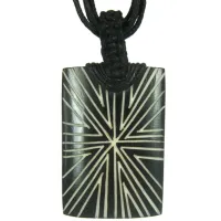 Амулет 38х25мм, кость IN0350-33