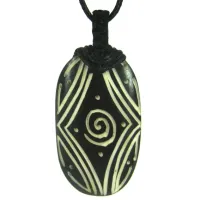 Амулет 45х25мм, кость IN0350-34