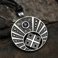 Амулет Лунница с Макошью с камнем аметист, 35х42мм, металлический 72214