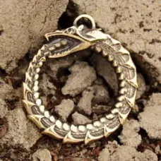 Уроборос 42*38*6мм (СП 015) BV07-15