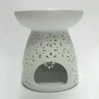 Аромалампа керамика белая с цветами 11 см M672