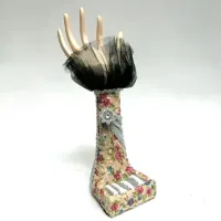 Подставка для бижутерии Рука 23см пластик, ткань K146