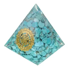 Фигурка Пирамида с бирюзой ST047