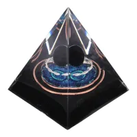 Фигурка Пирамида с черным агатом ST048