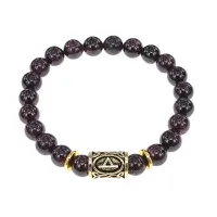 Браслет с руной Турисаз и нат.камнем Гранат BSRG-09-06