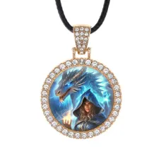Кулон со стразами Дракон и маг, цвет светлое золото ALKS0268