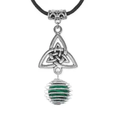 Амулет Трикветр с синт.камнем Малахит MKA-4002-08