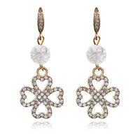 Серьги с подвеской Клевер, синт.камень Сахарный кварц 8мм SEC-09-09