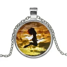 Кулон с цепочкой Полет ведьмы ALK112