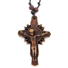 Кулон Распятие, имитация резьбы по кости, пластик, со шнурком AP048