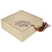 Коробка для браслета Лотос 10х10х4см, цвет белый BOX011-1