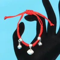 Браслет из красной нити Колокольчики и Замок Долголетия BS221