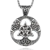 Амулет Трикветр на цепочке, 4,5х3,5см, цвет серебряный AC079