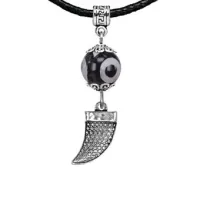 Амулет Клык (сила, мужество, воля, энергия), бусина Дзи из агата MKA35-2077