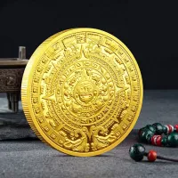 Монета сувенирная Календарь ацтеков 40х3мм, цвет золот. MN004