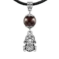 Амулет Лягушка с монетой (богатство), гранат MKA22-23