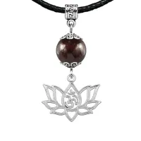 Амулет Ом и лотос (защита, гармония, развитие), гранат MKA22-30