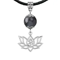 Амулет Ом и лотос (защита, гармония, развитие), лабрадор MKA24-30