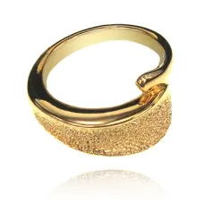 Кольцо, цвет золотой, размер 18 UC004-18