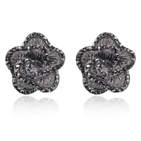 Серьги Цветок со стразами, цвет черный UD083