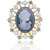 Брошь Камея с жемчугом и стразами, 45х40мм 1B0084