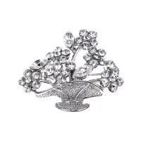 Брошь Букет, цвет серебряный со стразами UE016