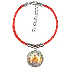 Браслет из красного шнура, Храм и березы C1160047