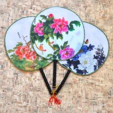 Веер-опахало разноцв. с кисточкой, 23х23см, цвет в ассорт. VR023MIX