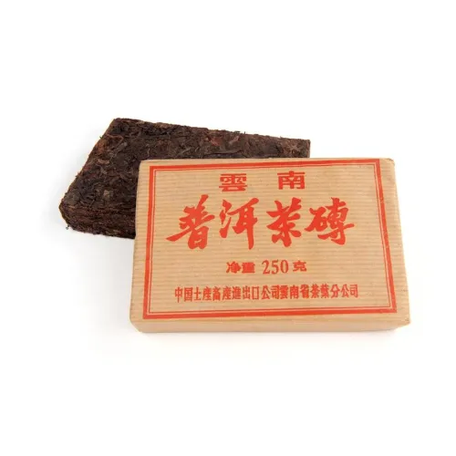 Китайский чай Шу Пуэр кирпич (г. Менхай, фаб. Мэнла, 2006 г.) 250 гр