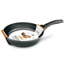 Сковорода с антипригарным покрытием литая 22 м Neva Black ТМ NEVA